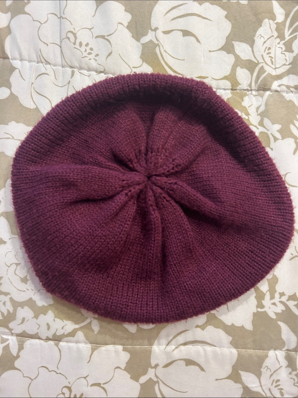 Jaclyn Smith Plum Knit Beret